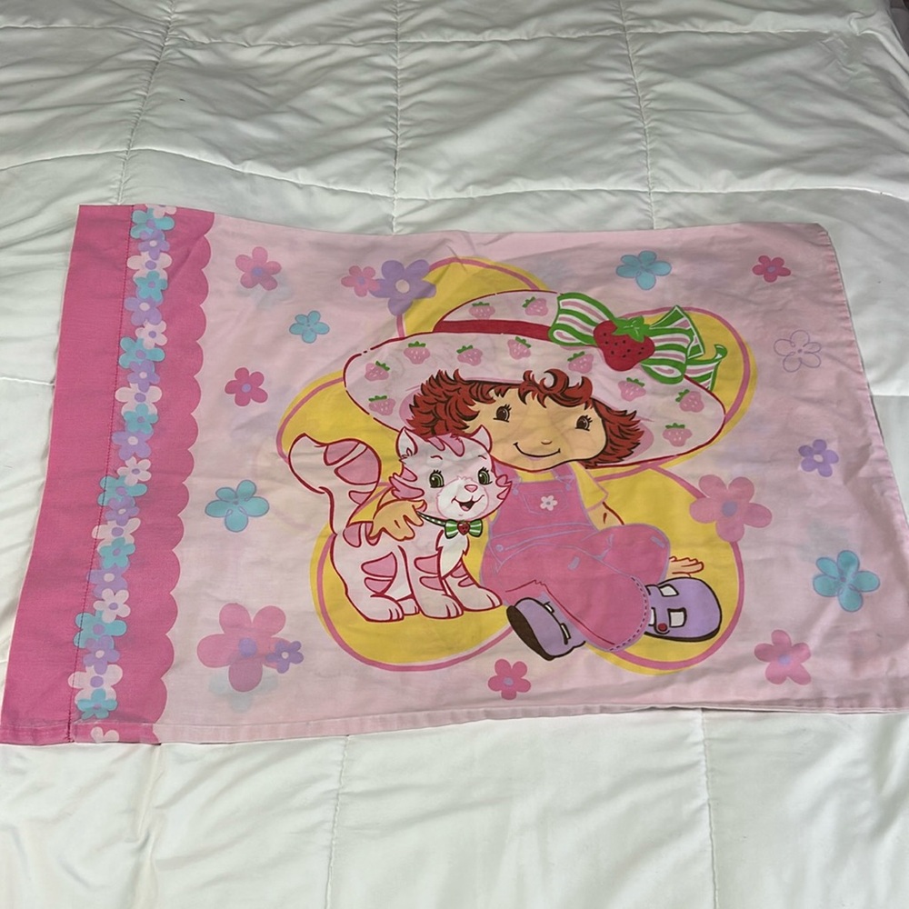 🍓🍰Vintage Strawberry shortcake crib/toddler sheet set